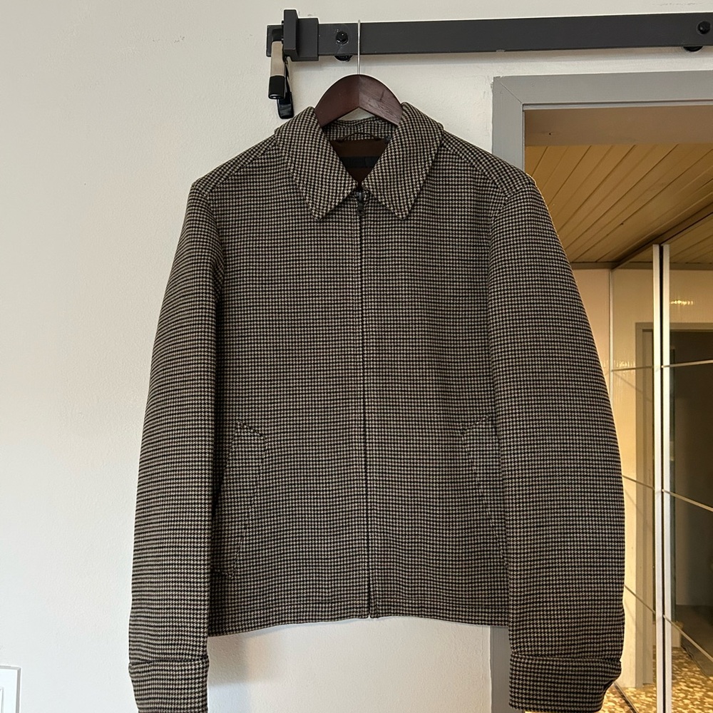 Uniqlo Lightweight Jacket Black and Brown Minimalist Design